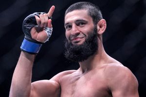 UFC 319 - Uang Lebih Penting Bagi Khamzat Chimaev? Borz Bodo Amat Soal Sabuk Juara