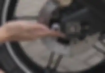 Video Tips Pasang Jalu Paddock di Motor Sport, Cuma Modal Kunci L