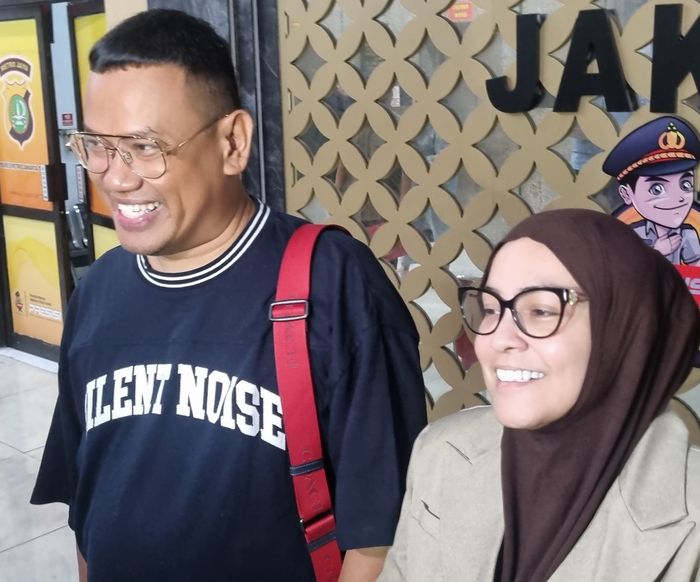 Kronologi penjarahan rumah Uya Kuya versi sang artis, ngaku masih lakukan ini sebelum insiden penjarahan terjadi!