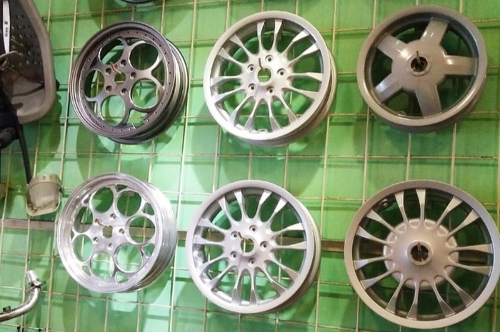 Banyak pilihan pelek Vespa