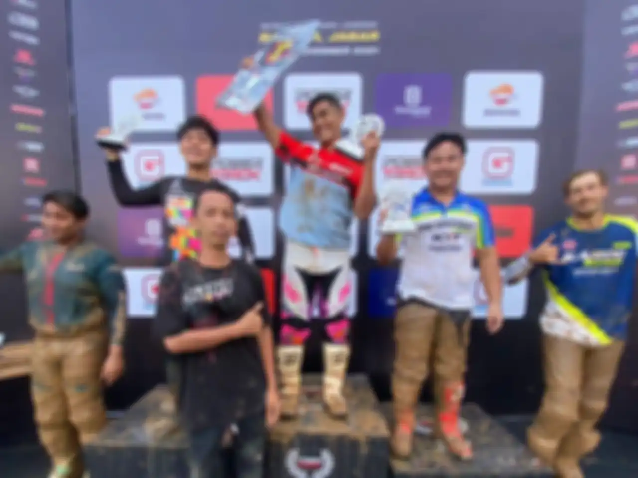 Farhan Hendro raih juara pertama di Moto 1 dan Moto 2 kelas MX1
