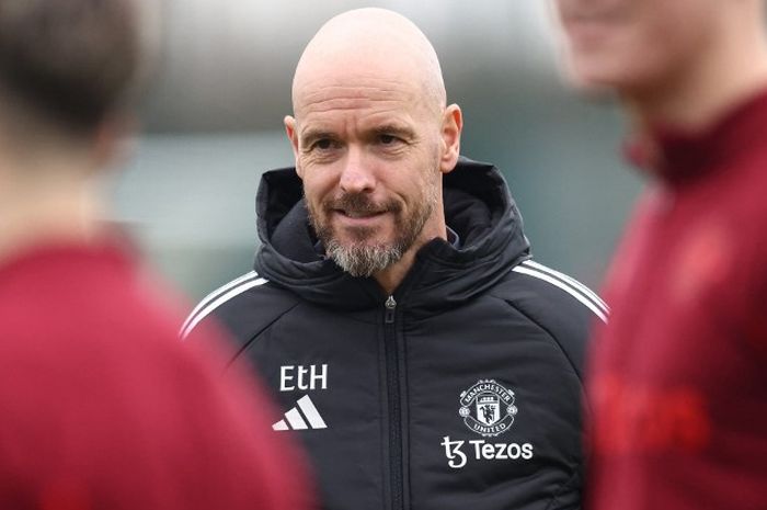 Eks manajer Manchester United, Erik ten Hag, disebut cocok melatih Timnas Indonesia.