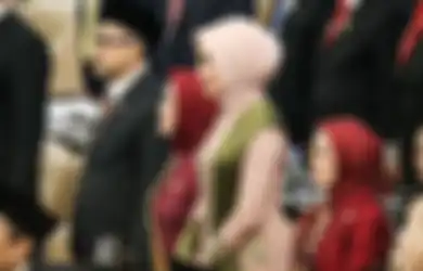 Sempat Bikin Geger Lantaran Terciduk Ngamar Bareng Tentara Berpangkat Kolonel, Artis Lawas Ini Malah Sukses Melenggang Bebas Jadi Anggota DPR RI Selama 2 Periode