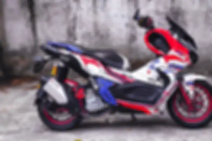 Modifikasi Honda ADV 150 unik, pakai livery helm legenda MotoGP.
