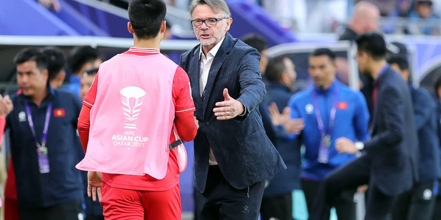 Ogah Disalahkan Terus Philippe Troussier Serang Balik: Media Vietnam Itu Buta!