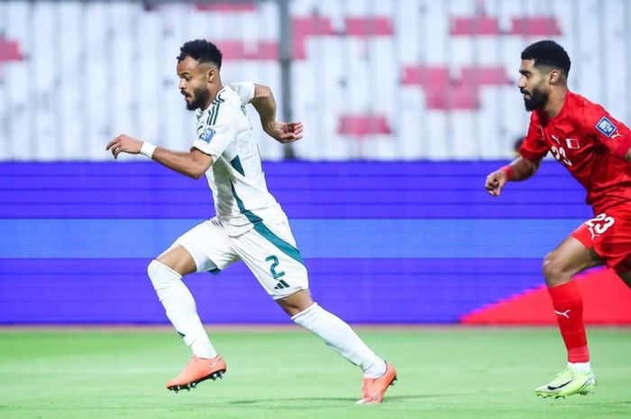 Timnas Arab Saudi bertanding melawan Timnas Bahrain di ajang Kualifikasi Piala Dunia 2026.