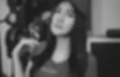 Jadi Salah Satu Selebriti Tiktok Sukses dengan Follower 19 Juta, Nella Kharisma Nyatanya Hanya Ikuti Satu Akun Ini, Musisi Tampan yang Pernah Jadi Kaki Tangan Seniman Legendaris Indonesia 