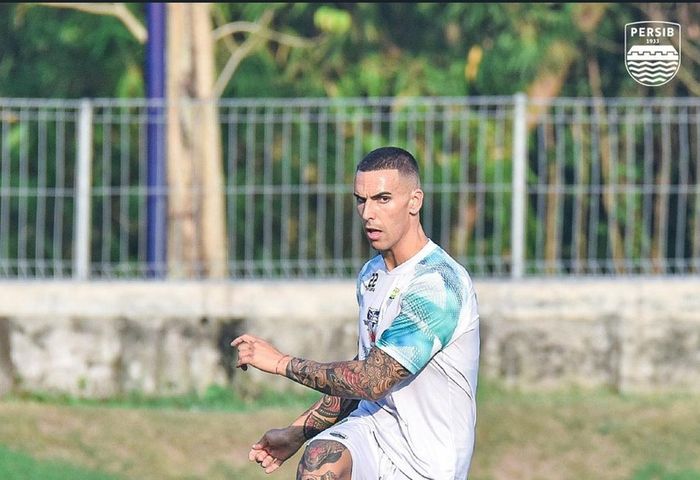 Alberto Rodriguez, saat menjalani latihan bersama Persib Bandung.