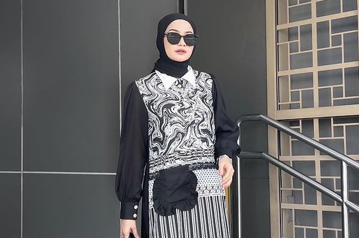 OOTD hijab monokrom hitam putih