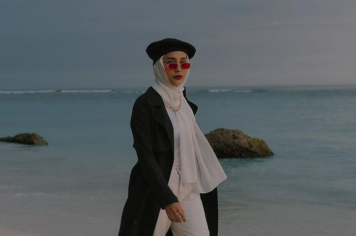 Ide OOTD hijab dengan berbagai macam topi