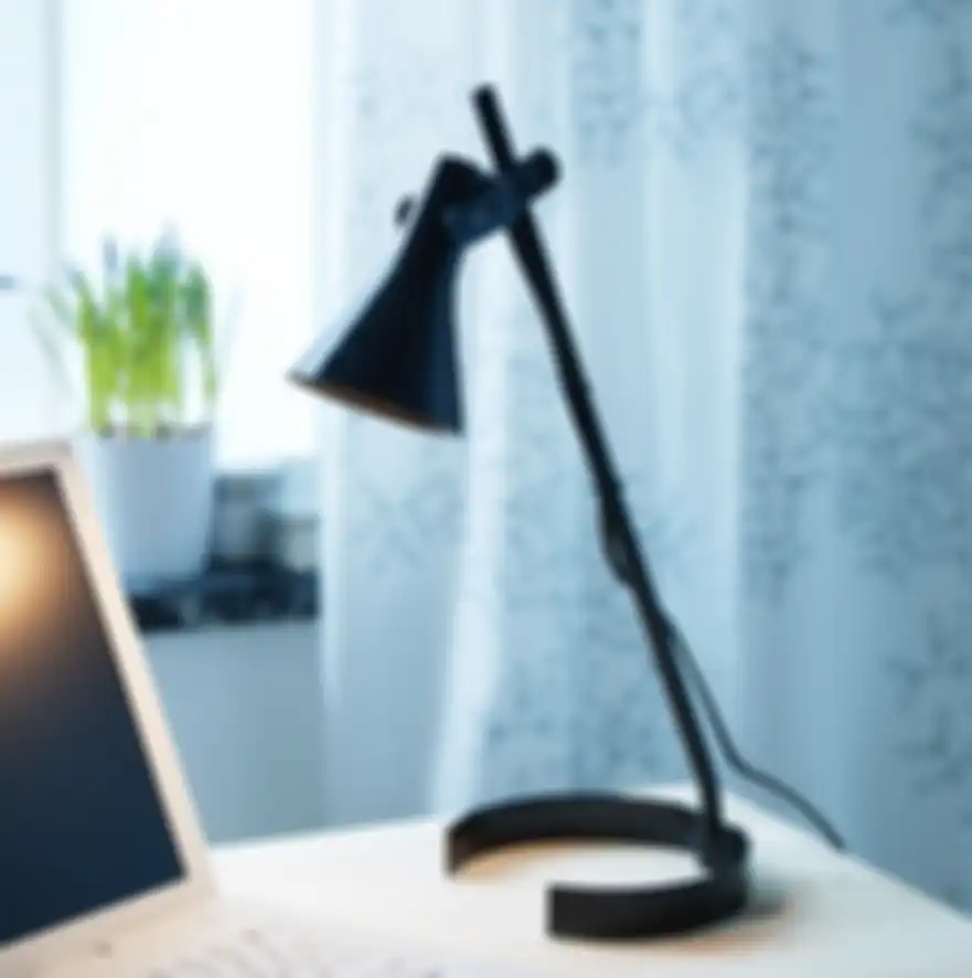 Lampu meja kerja.(IKEA)