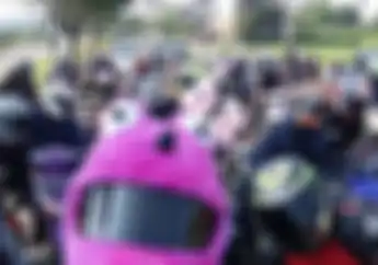 Itu Helm Apa Berbulu Sama Ada Matanya Begitu? Ternyata Lagi Tren