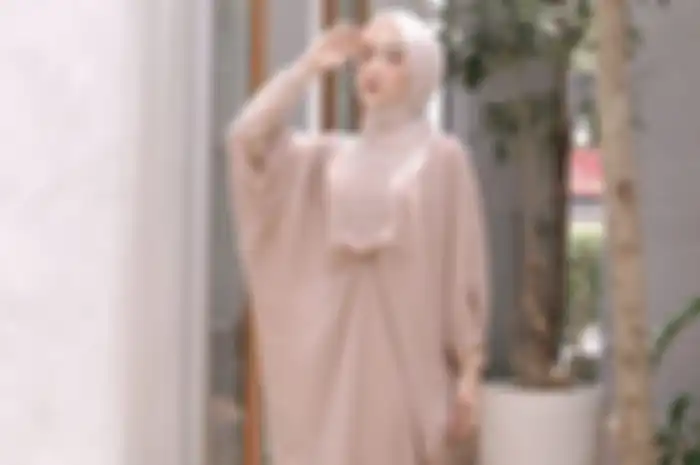 Model kaftan modis warna pastel buat halal bihalal 2022
