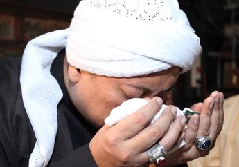 Dicelup Air Zam-zam dan Diolesi Minyak Zaitun Oleh Ulama Internasional, Begini Proses Pencucian Rambut Nabi Muhammad SAW yang Dirawat oleh Opick