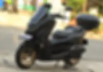 Tampilan Lebih Manis, Pasang Dudukan Pelat Nomor Yamaha All New NMAX di Bawah Lampu Utama, Cuma Modal Segini