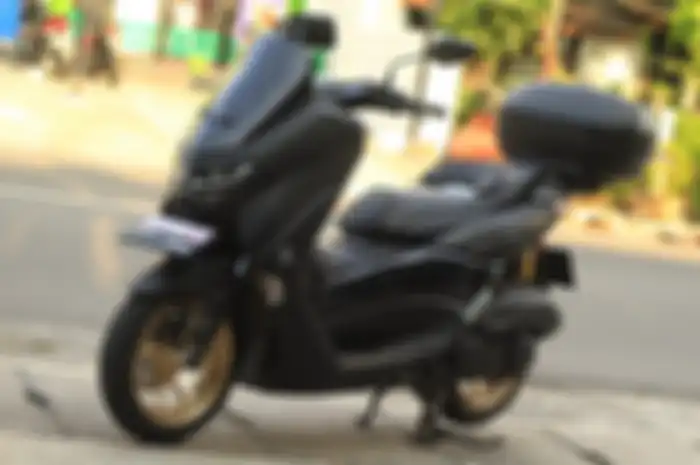 All New Yamaha NMAX pindah posisi pelat nomor, biar gak dikompres lagi! Pasang Dudukan Pelat Nomor Yamaha All New NMAX cuma modal segini