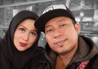 Genap 16 Tahun Bangun Rumah Tangga Bersama, Istri Denny Cagur Ungkap Pertemuan Awal dengan sang Suami hingga Unggah Potret Lawas Keduanya