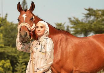 Suka Adrenalin, Zaskia Sungkar Makin Tekuni Olahraga Berkuda