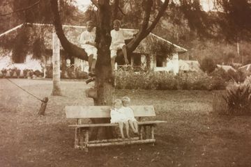 Anak-anak Kerkhoven di Malabar, Bandung, sekira tahun 1930. 