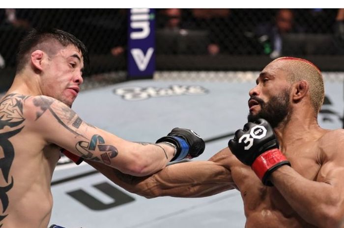 Duel tetralogi Deiveson Figueiredo vs Brandon Moreno pada UFC 283, Minggu siang (22/1/2023) WIB di Rio de Janeiro selesai dramatis dengan penghentian oleh dokter.