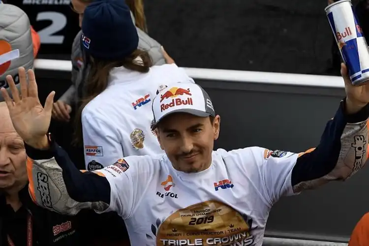 Pantas Saja Pensiun, Mantan Pembalap MotoGP Ini Bongkar Kekayaan Jorge Lorenzo, Duitnya Gak Berseri