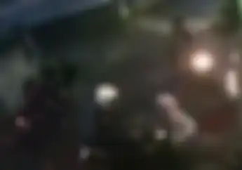 Video Maling Kepergok Dorong Motor di Kosan di Depok, Pemilik Terjungkal Temannya Malah Cuek