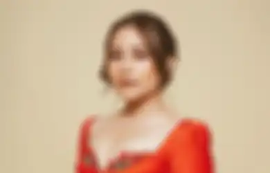 Lagi Ngajar, Prilly Latuconsina Kaget Banyak Mahasiswa Ambis di Kelasnya!