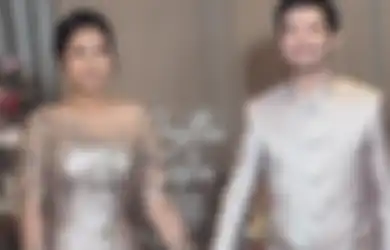 Lamaran, Sisca Kohl dan Jess No Limit Lakukan Tradisi Kalungan