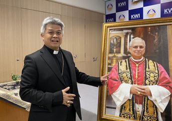 Bak Melihat Cerminan Diri Paus Fransiskus, Paus Leo XIV Disebut Kembarannya Versi Muda