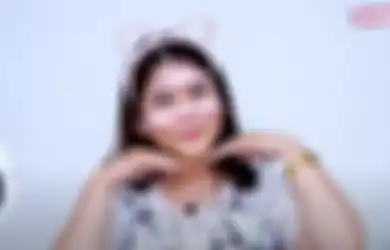 Tutorial Bikin Makeup Karakter Tema Girly, Pakai Produk Low Budget!