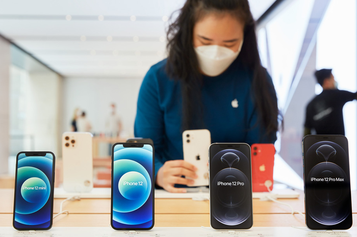 iPhone 12 Series di Apple Sydney, Australia.