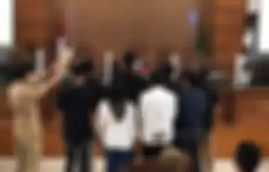 Didengar Tim Pengacara Bharada E, Saksi Disebut Samakan Jawaban Soal Ini Sebelum Sidang Dimulai: Kelihatan Banget Sudah Diarahkan