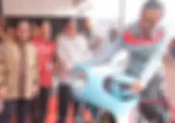 Buka Pameran Otomotif di Kemayoran, Sepatu yang Dipakai Presiden Jokowi Bikin Gagal Fokus