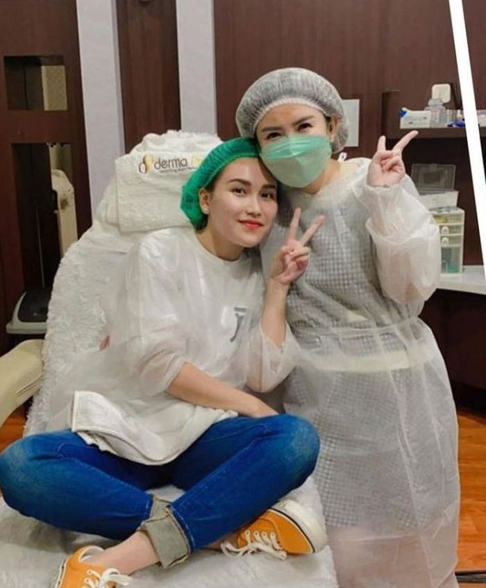 Ayu Ting Ting melakukan perawatan 