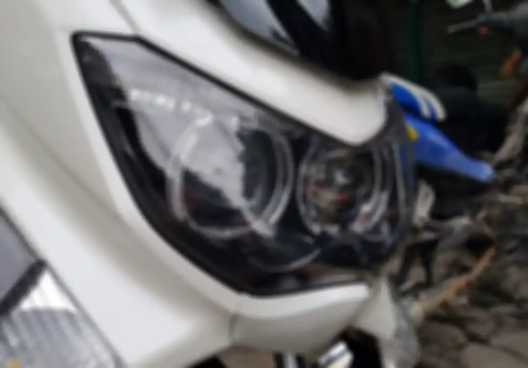 Yamaha NMAX dengan projector headlamp