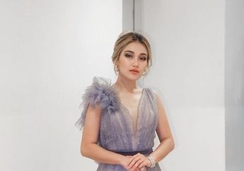 Bertahun-tahun Dikubur Rapat, Lagu Alamat Palsu yang Bikin Nama Ayu Ting Ting Melejit Ternyata Menyimpan Kisah Mistis Ini: Perempuan di Kaca