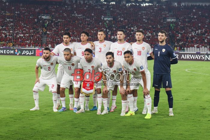 Starting line-up Timnas Indonesia ketika menghadapi Australia di Stadion Utama Gelora Bung Karno, Senayan, Jakarta, Selasa (10/9/2024).