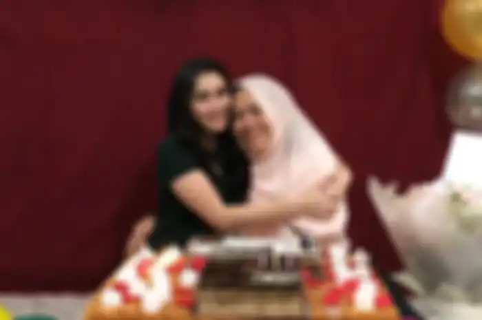 Ayu Ting Ting dan Umi Kalsum