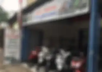 Otoseken: Showroom Motor Bekas Bergaransi 3 Bulan Plus Servis Gratis