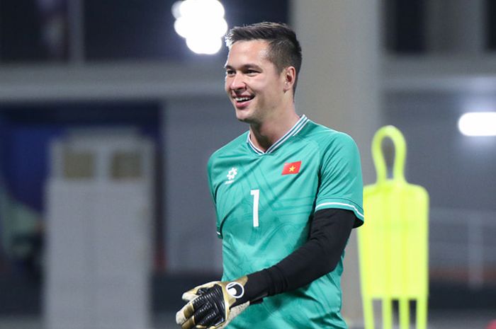 Kiper naturalisasi Vietnam, Filip Nguyen.