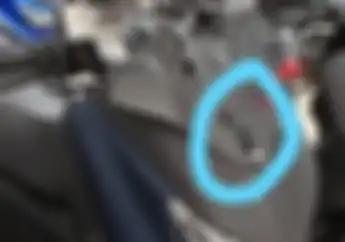 Kabel Nongol di Motor Yamaha XMAX Bikin Heboh Medsos, Memang Fungsinya Buat Apa Sih?