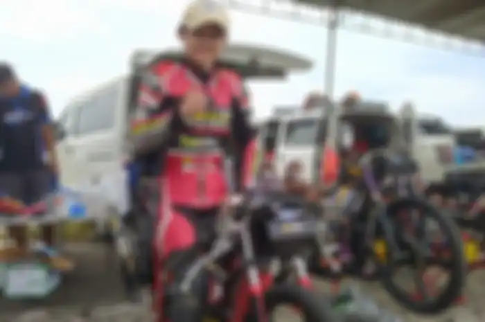 Joki drag bike Daffa Della berharap berbagai event drag motor ada kelas wanita.