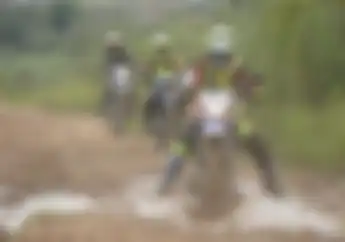 Aneh Ban Motor Trail Dikempesin Saat Trabasan, Ternyata Begini Alasannya