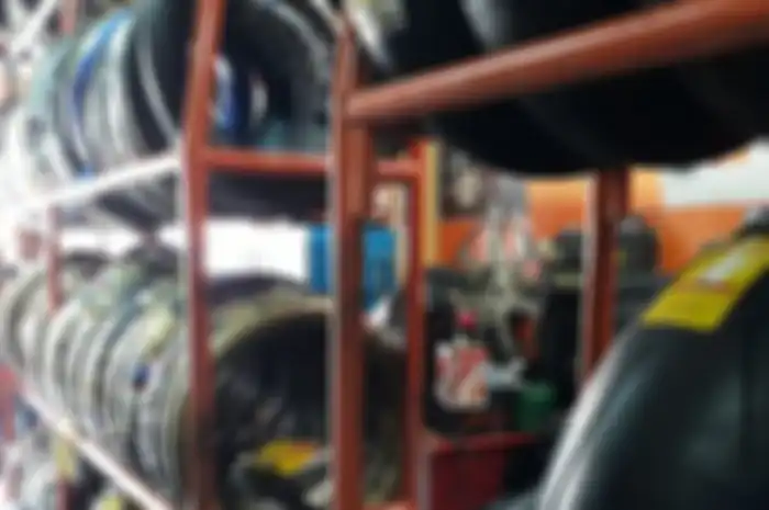Ban motor baru