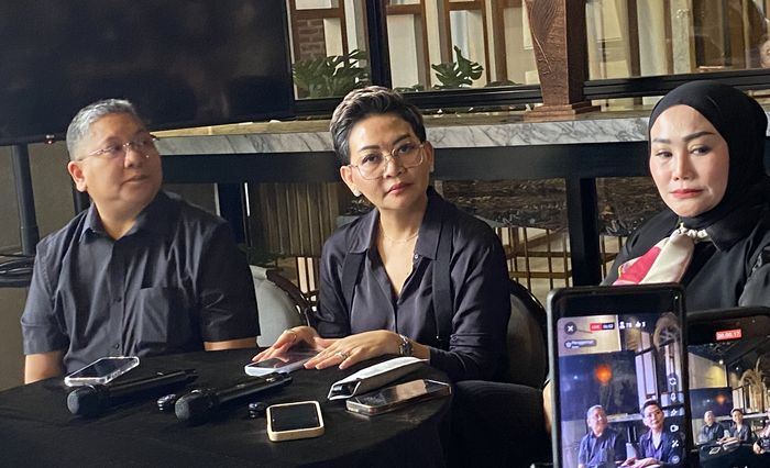 Wenda Aluwi selaku kuasa hukum Ridwan Kamil di kawasan Cikini, Jakarta Pusat pada Rabu (7/1/2026).