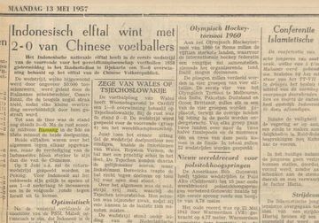 Artikel di media berbahasa Belanda, Algemeen Indisch Dagblad, yang mengulas kemenangan timnas Indonesia atas China pada Kualifikasi Piala Dunia 1958.