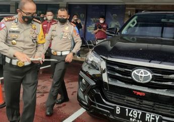 Langgar Aturan Lalu Lintas Mobil Nopol 'Dewa' Tidak Kasih Ampun, Sudah Ada Contohnya