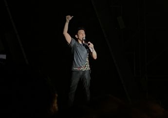 Hampir Kehabisan Napas Karena Bawakan 35 Lagu, Ariel NOAH Justru Makin Tertantang untuk Bernyanyi 45 Lagu