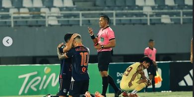 Nasibnya Miris! Klub Sarat Sejarah Juara Liga Indonesia, Double Winner, hingga Lolos ke 16 Besar Piala AFC Harus Degradasi ke Liga 3