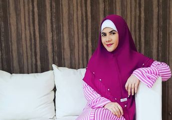 Suami Meninggal Dunia Setelah 35 Tahun Bersama, Artis yang Vakum dari Dunia Entertain Usai Menikah Ini Kembali Banting Tulang Jadi Bintang Sinetron, Begini Kabarnya Sekarang!
